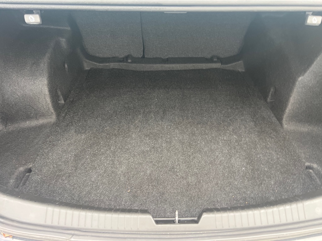 Photo 12 of this CHEVROLET MALIBU