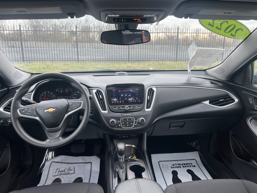 Photo 16 of this CHEVROLET MALIBU