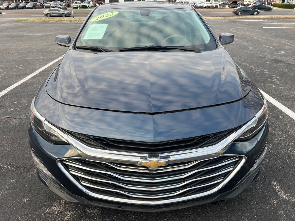 Photo 2 of this CHEVROLET MALIBU