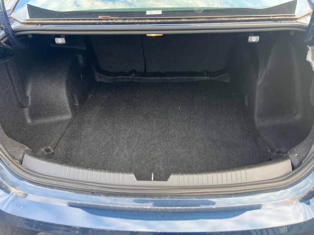 Photo 12 of this CHEVROLET MALIBU