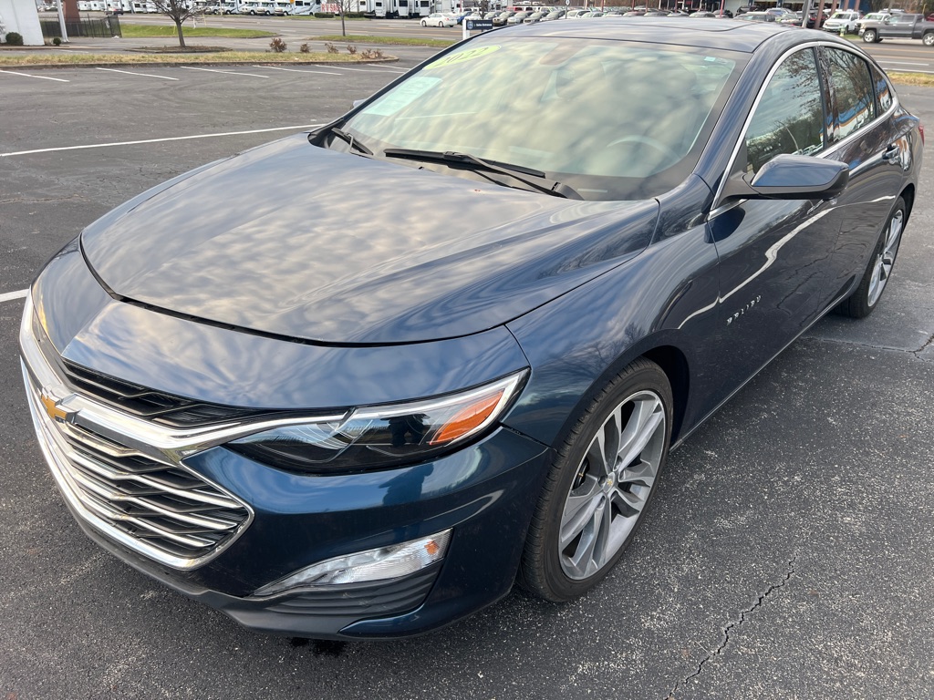 Photo 3 of this CHEVROLET MALIBU