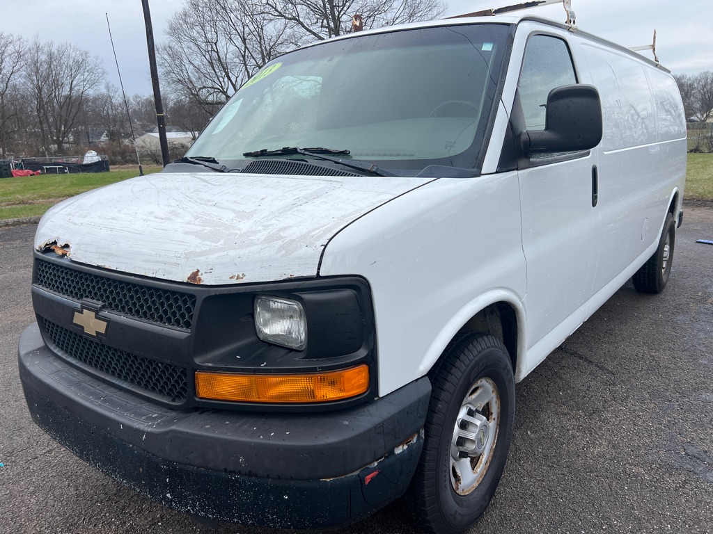 Photo 3 of this CHEVROLET EXPRESS G2500
