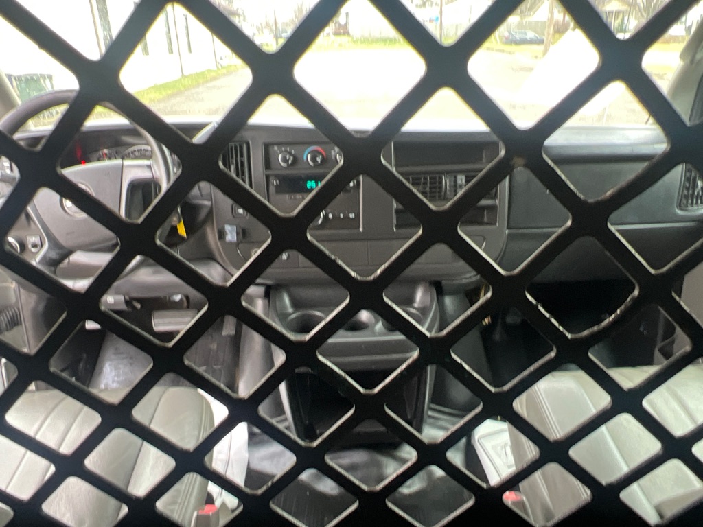 Photo 16 of this CHEVROLET EXPRESS G2500