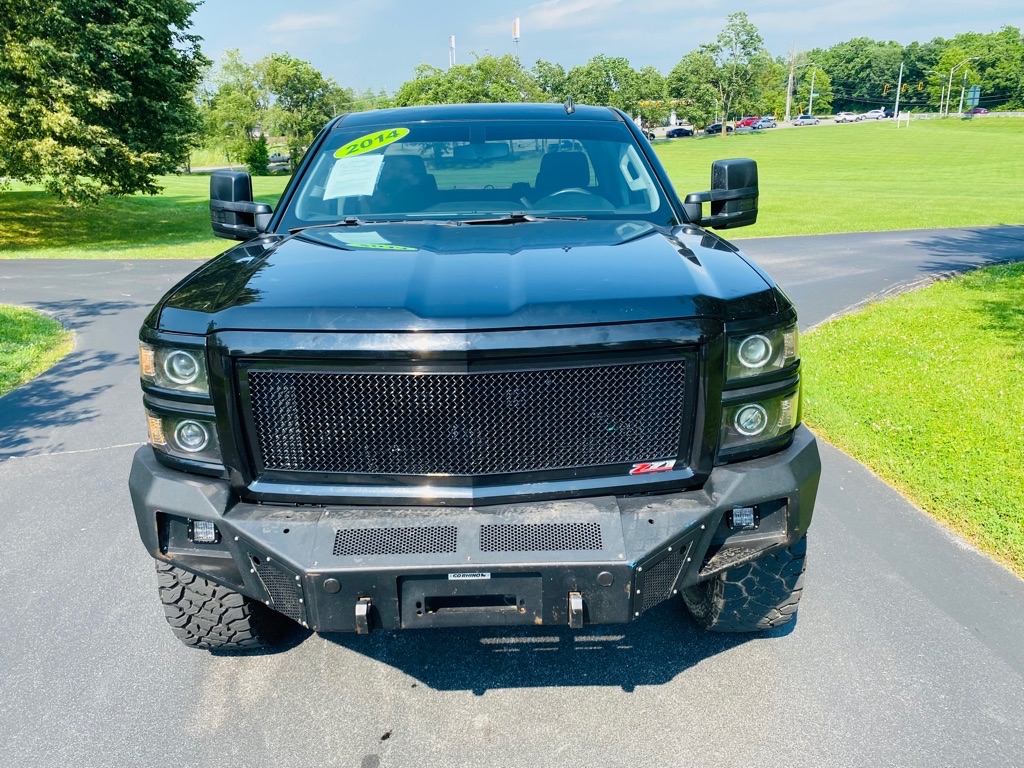 Photo 2 of this CHEVROLET SILVERADO 1500
