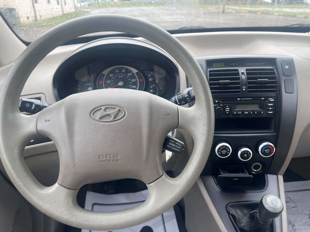 Photo 16 of this HYUNDAI TUCSON
