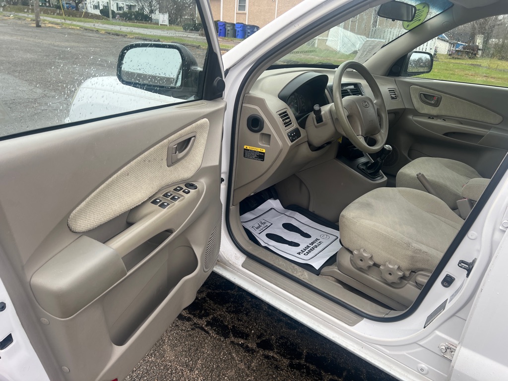 Photo 13 of this HYUNDAI TUCSON