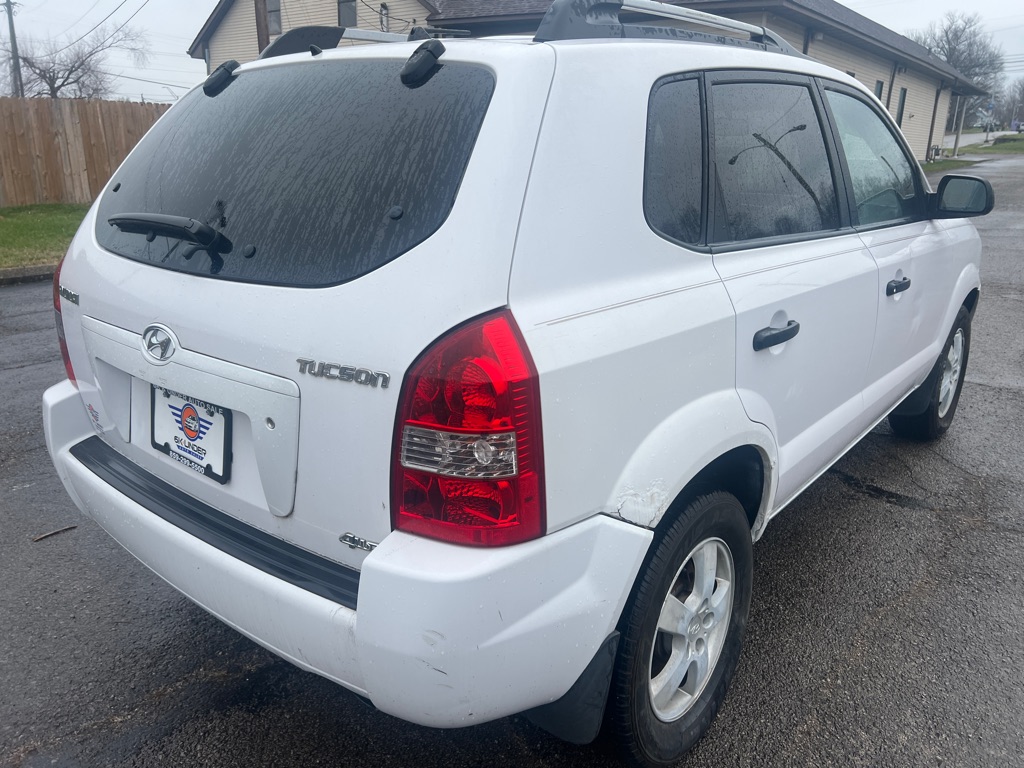 Photo 7 of this HYUNDAI TUCSON
