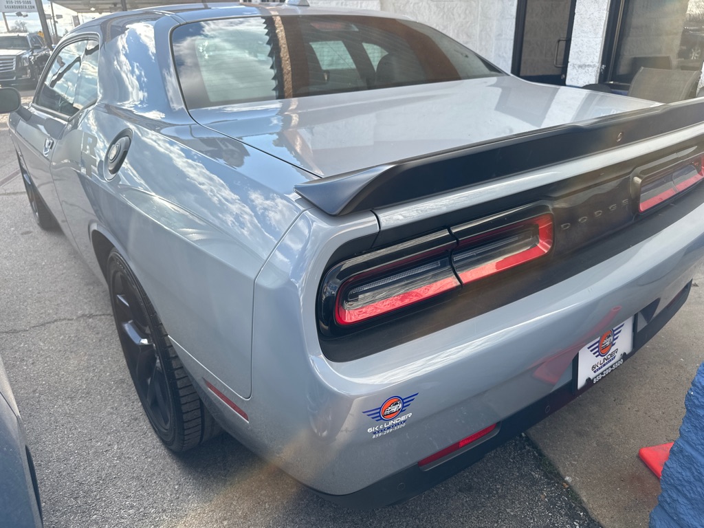 Photo 4 of this DODGE CHALLENGER