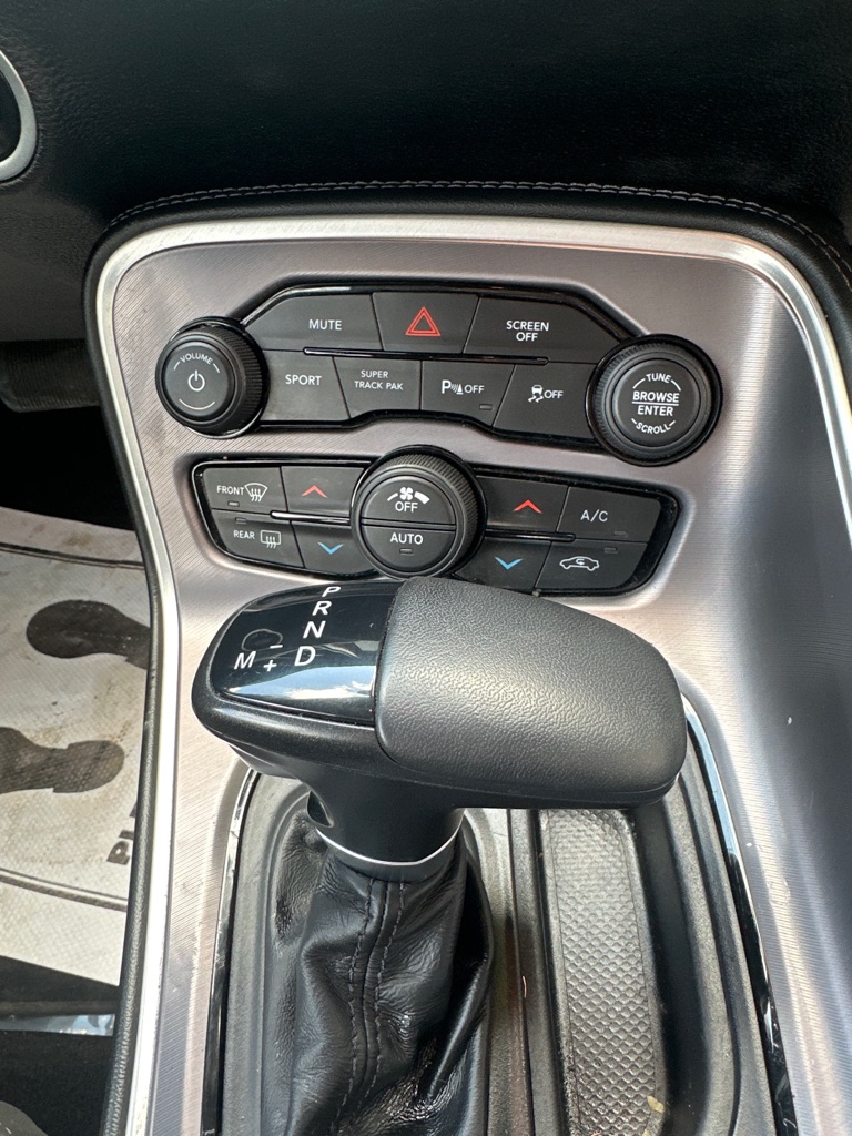 Photo 11 of this DODGE CHALLENGER