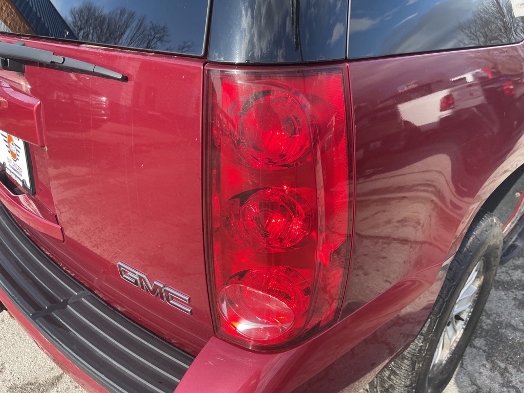 Photo 15 of this GMC YUKON