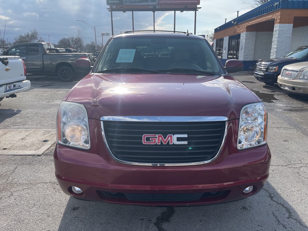 Photo 2 of this GMC YUKON