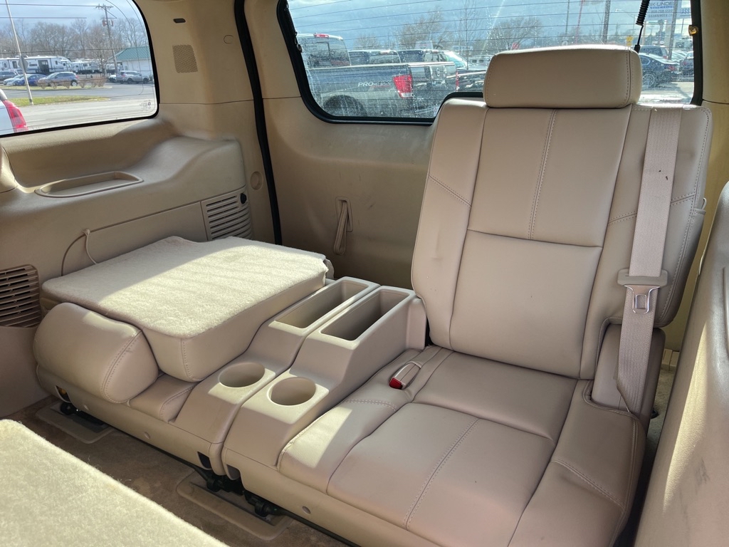 Photo 27 of this GMC YUKON