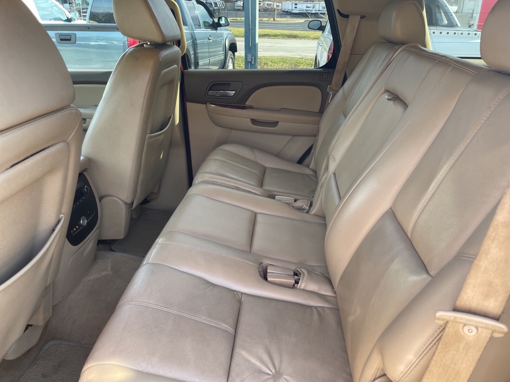 Photo 25 of this GMC YUKON