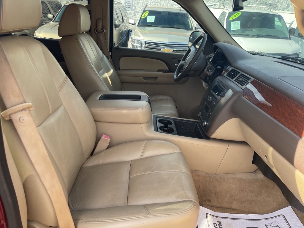 Photo 29 of this GMC YUKON