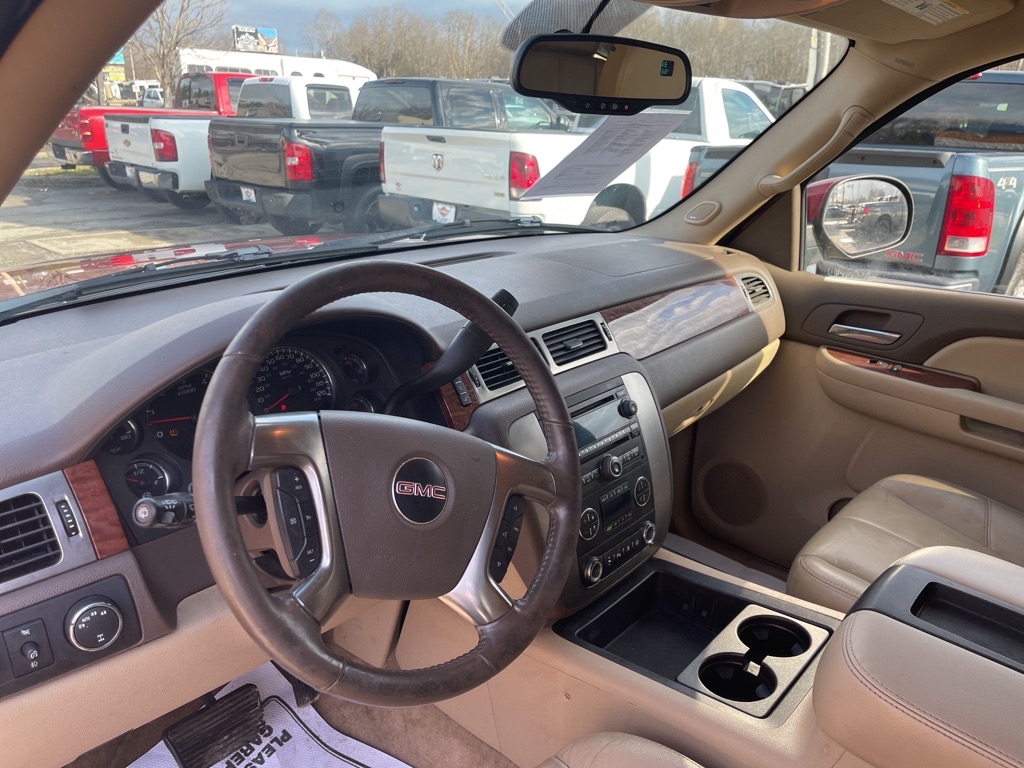 Photo 23 of this GMC YUKON