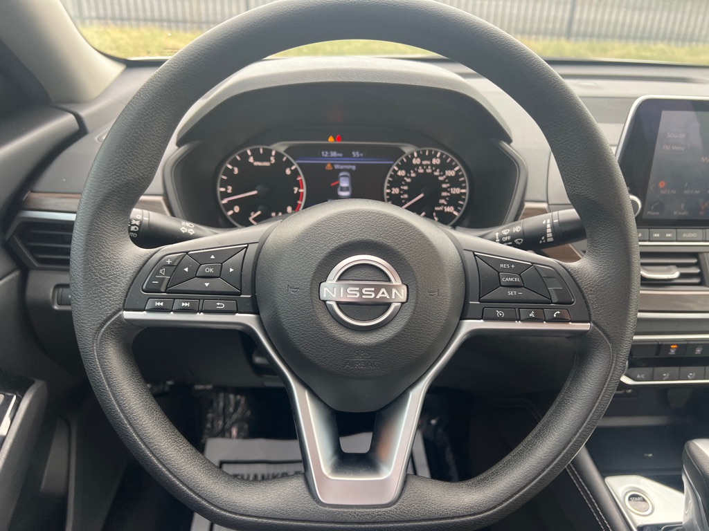 Photo 19 of this NISSAN ALTIMA