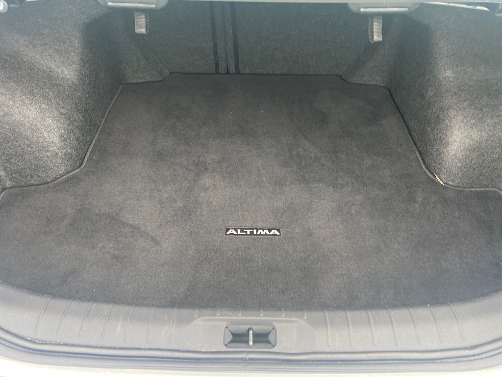 Photo 13 of this NISSAN ALTIMA