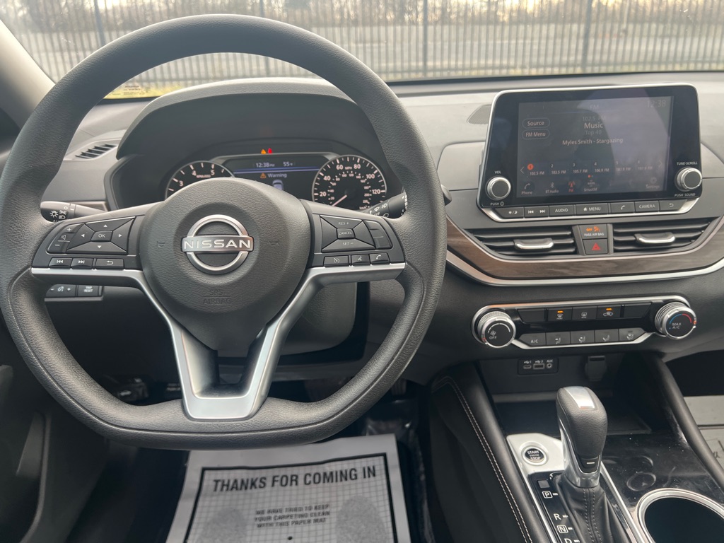 Photo 18 of this NISSAN ALTIMA