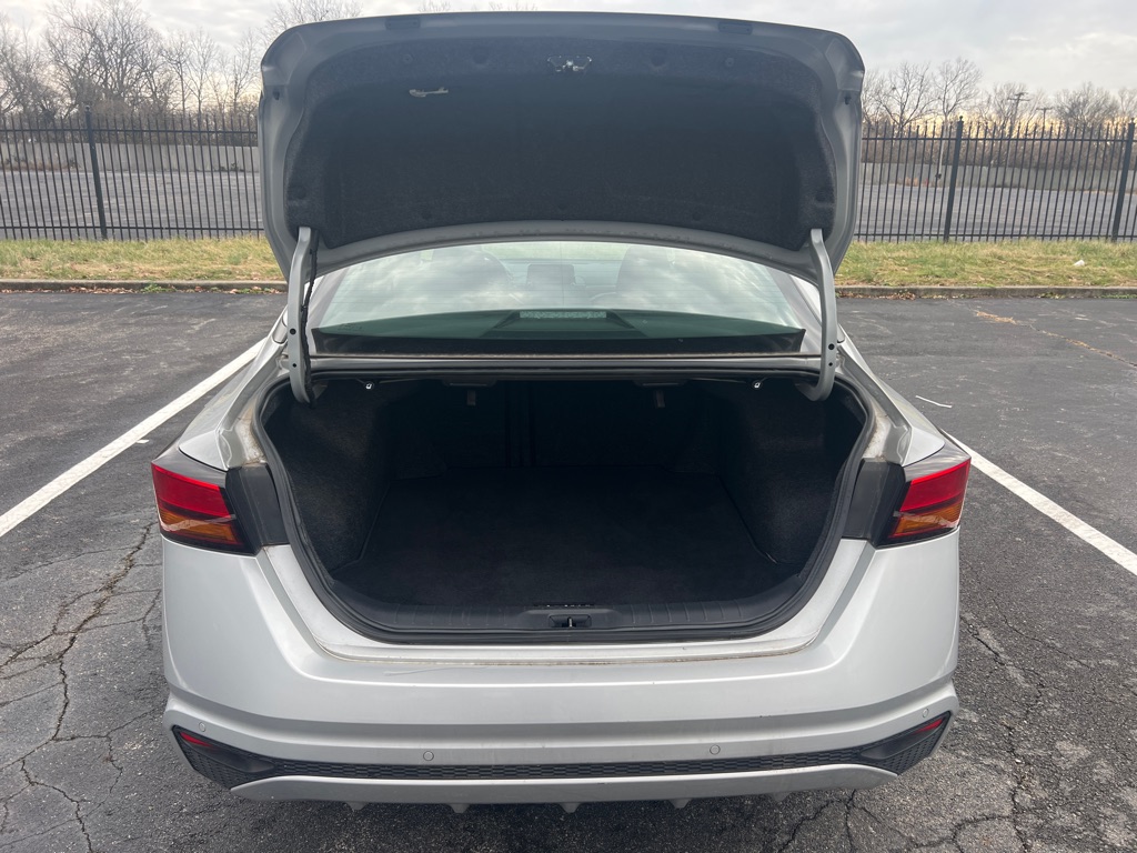 Photo 12 of this NISSAN ALTIMA