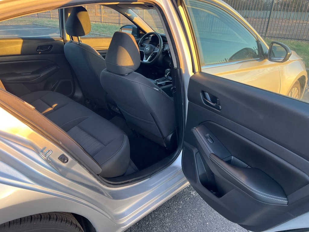 Photo 11 of this NISSAN ALTIMA