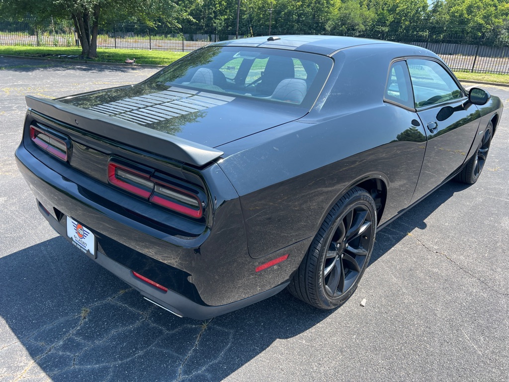 Photo 7 of this DODGE CHALLENGER