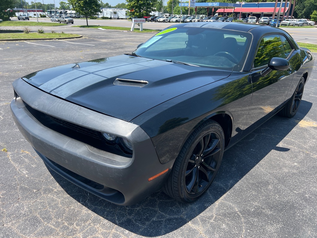 Photo 3 of this DODGE CHALLENGER