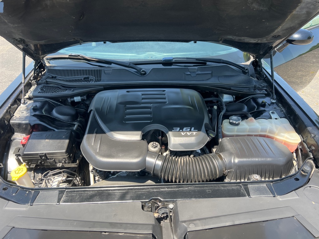 Photo 19 of this DODGE CHALLENGER