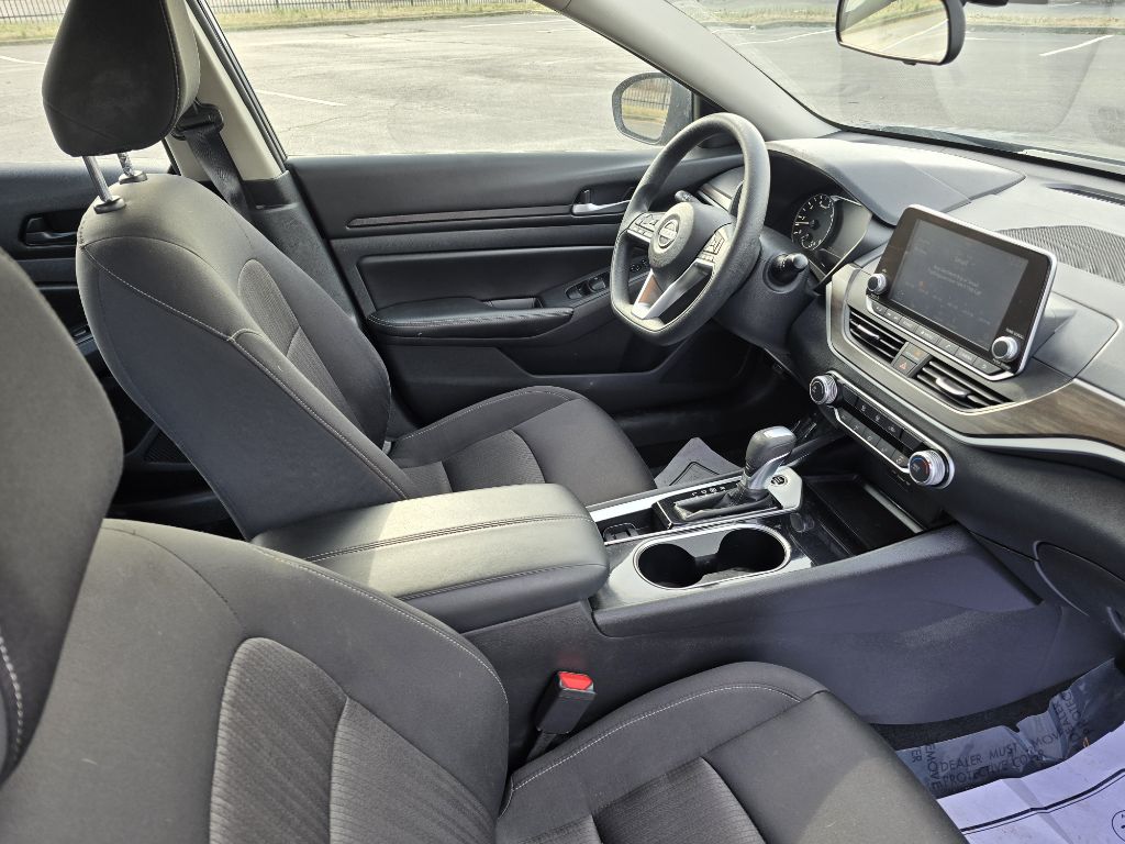 Photo 8 of this NISSAN ALTIMA