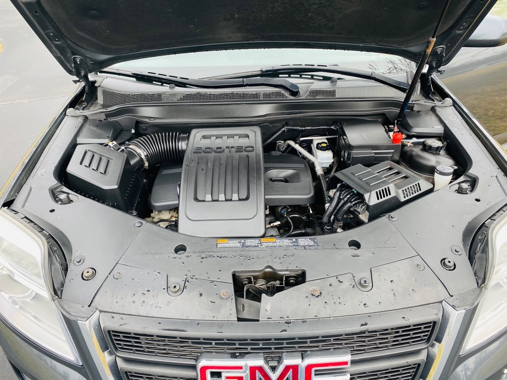 Photo 25 of this GMC TERRAIN