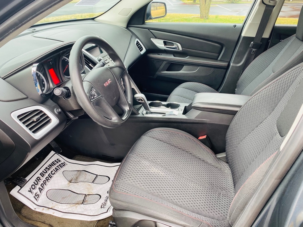 Photo 8 of this GMC TERRAIN
