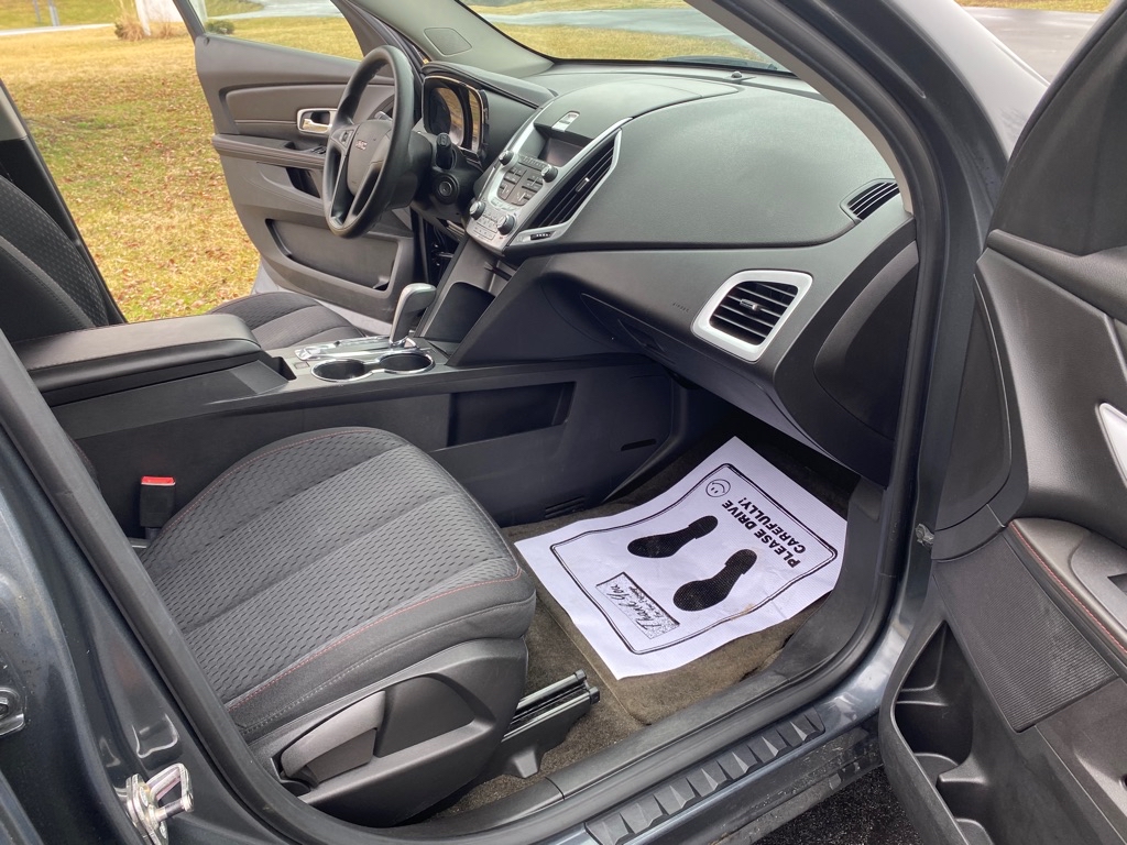 Photo 17 of this GMC TERRAIN