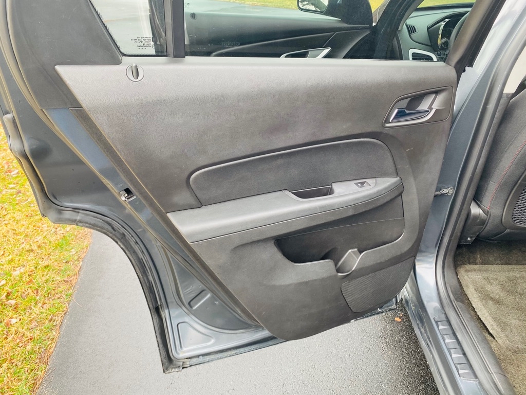 Photo 11 of this GMC TERRAIN