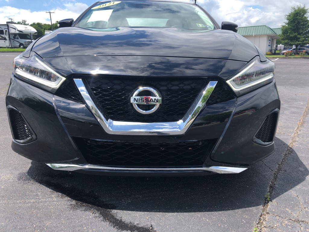 Photo 4 of this NISSAN MAXIMA