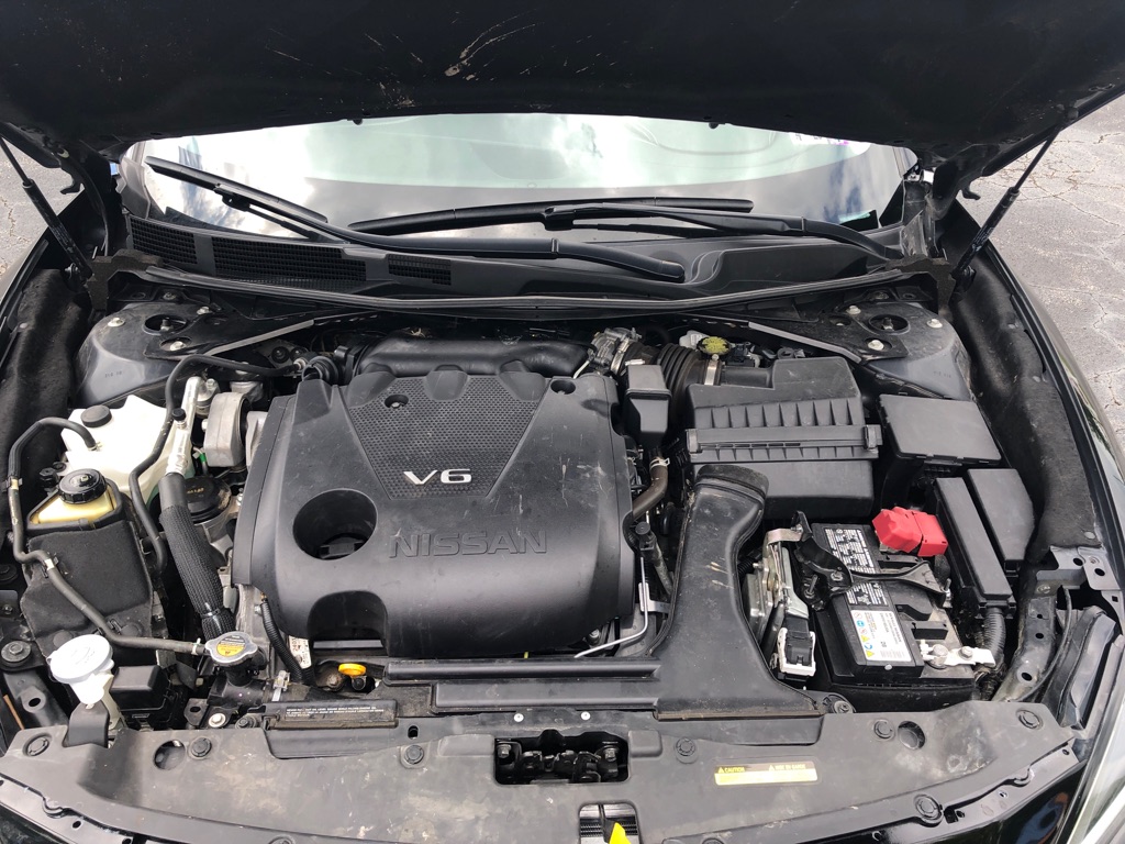 Photo 5 of this NISSAN MAXIMA