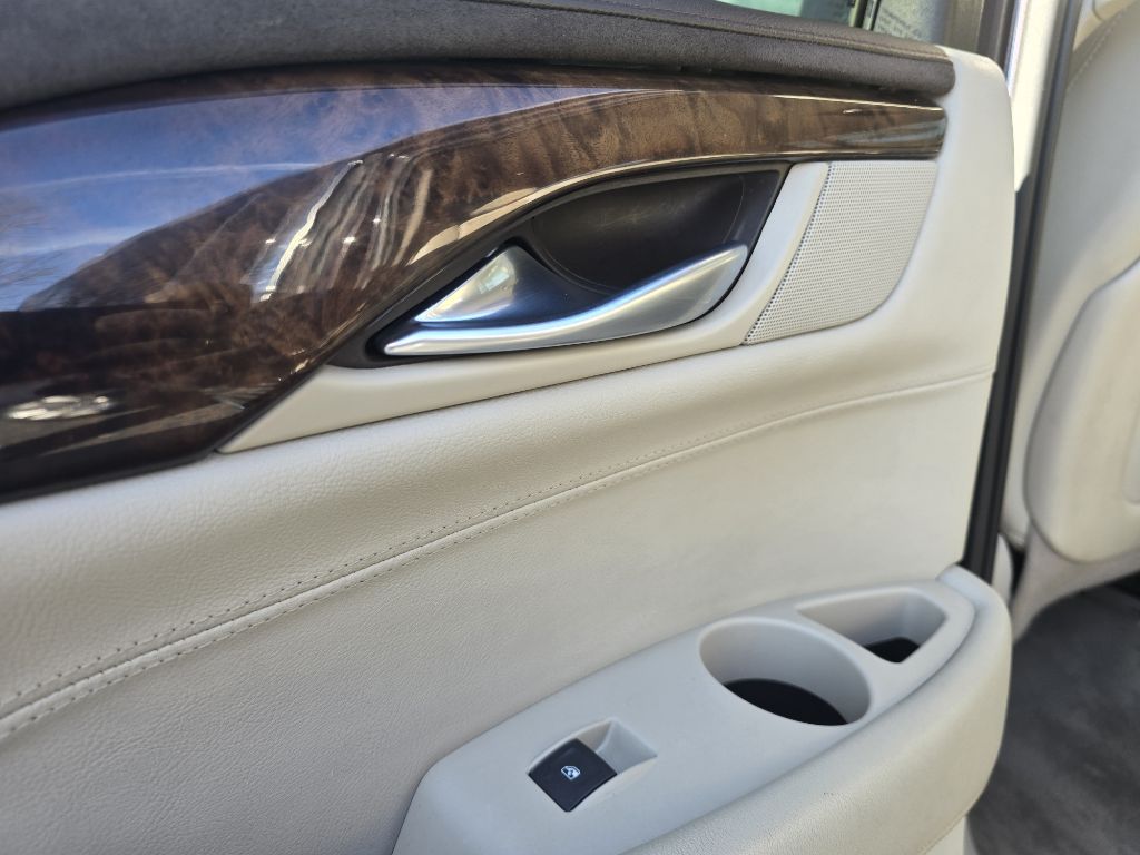 Photo 18 of this CADILLAC ESCALADE
