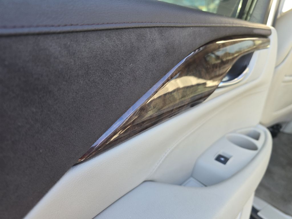 Photo 19 of this CADILLAC ESCALADE