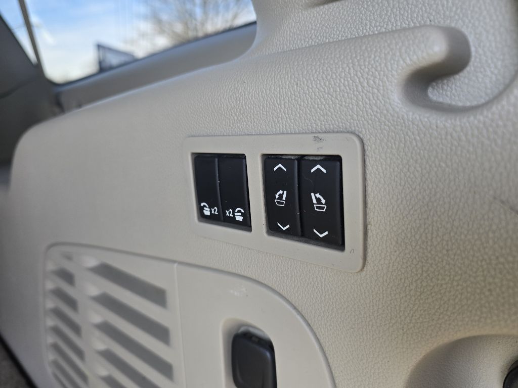 Photo 13 of this CADILLAC ESCALADE