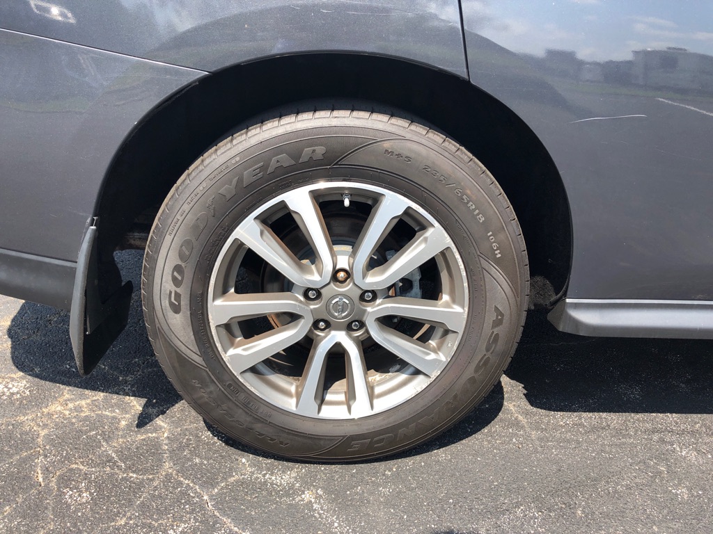 Photo 11 of this NISSAN PATHFINDER