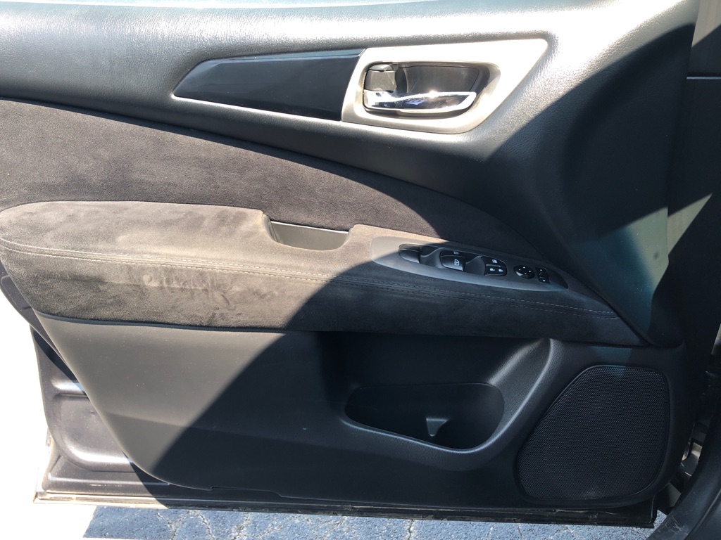 Photo 9 of this NISSAN PATHFINDER