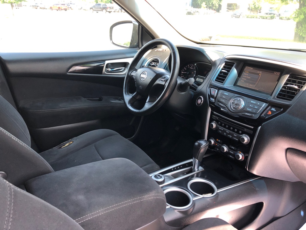 Photo 16 of this NISSAN PATHFINDER
