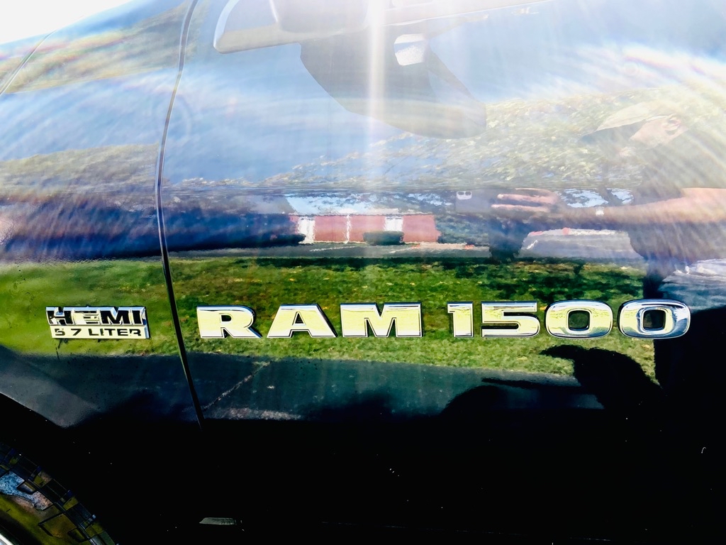 Photo 9 of this DODGE RAM 1500