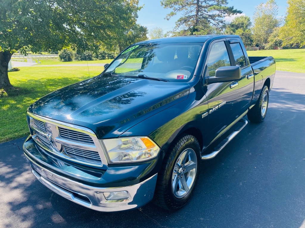 Photo 3 of this DODGE RAM 1500