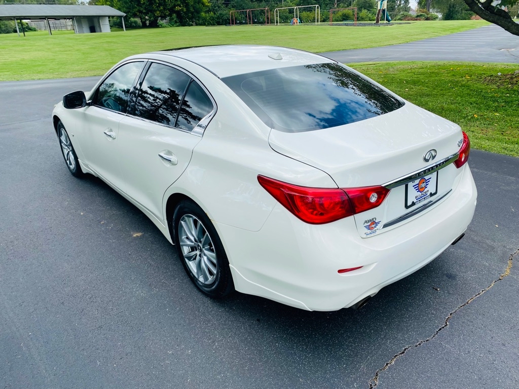 Photo 4 of this INFINITI Q50