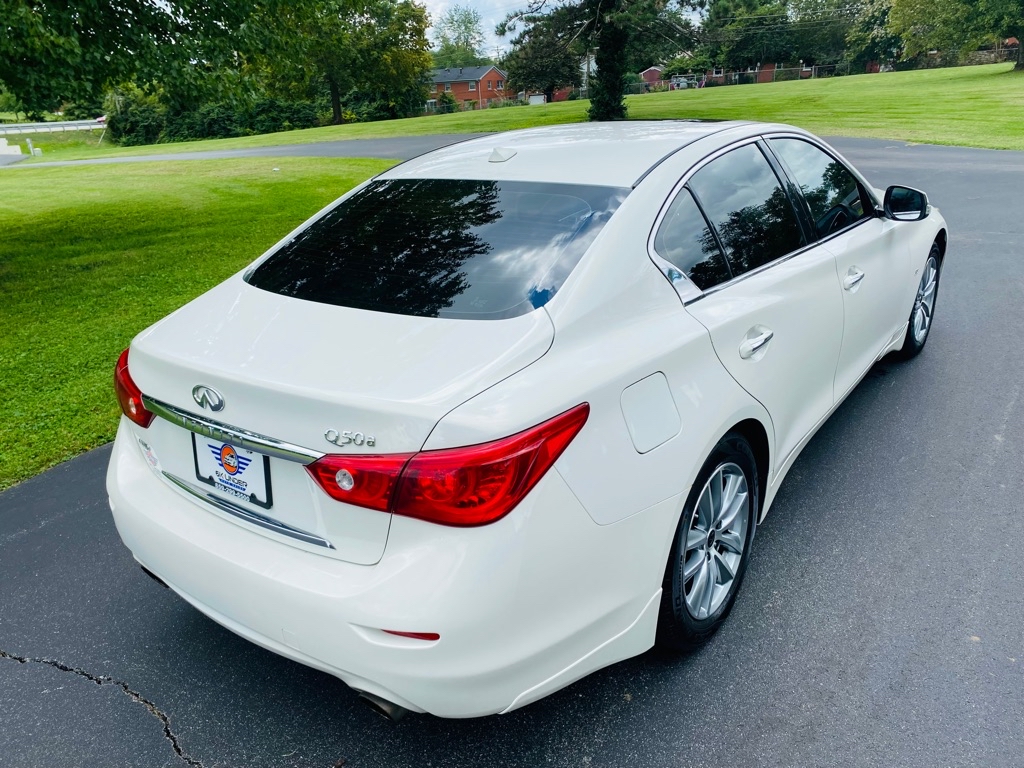 Photo 6 of this INFINITI Q50