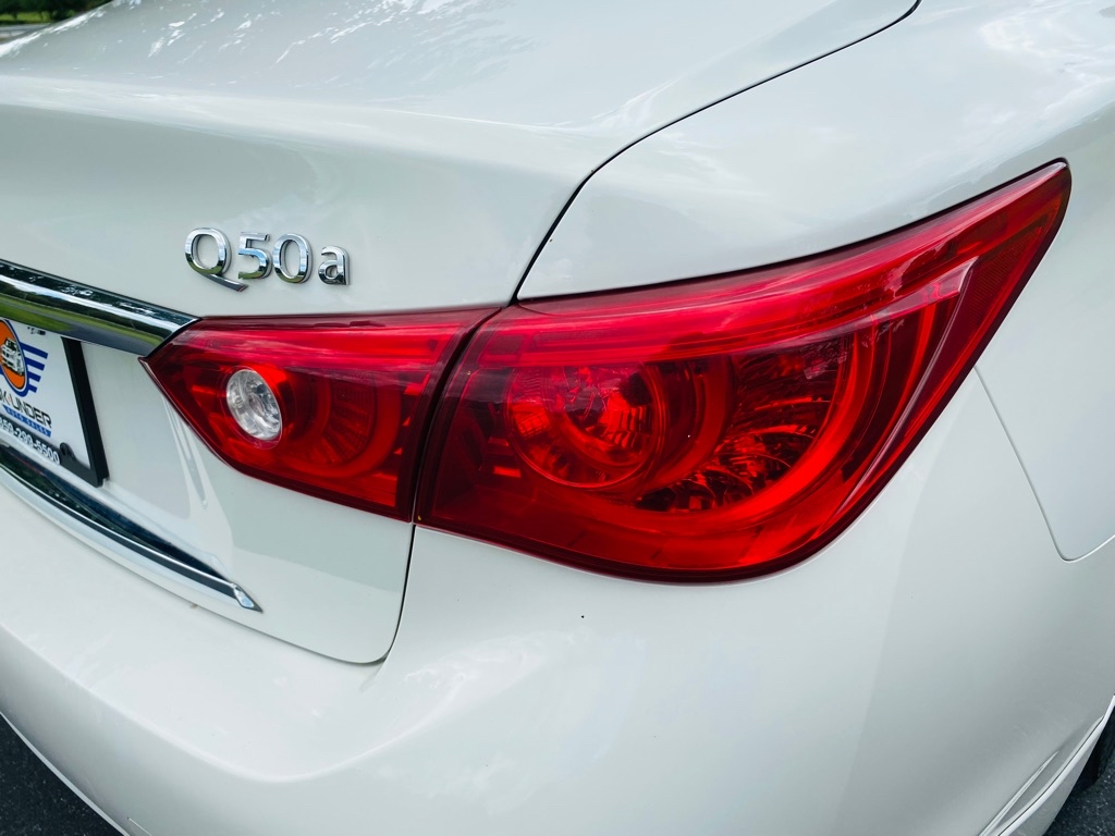 Photo 10 of this INFINITI Q50