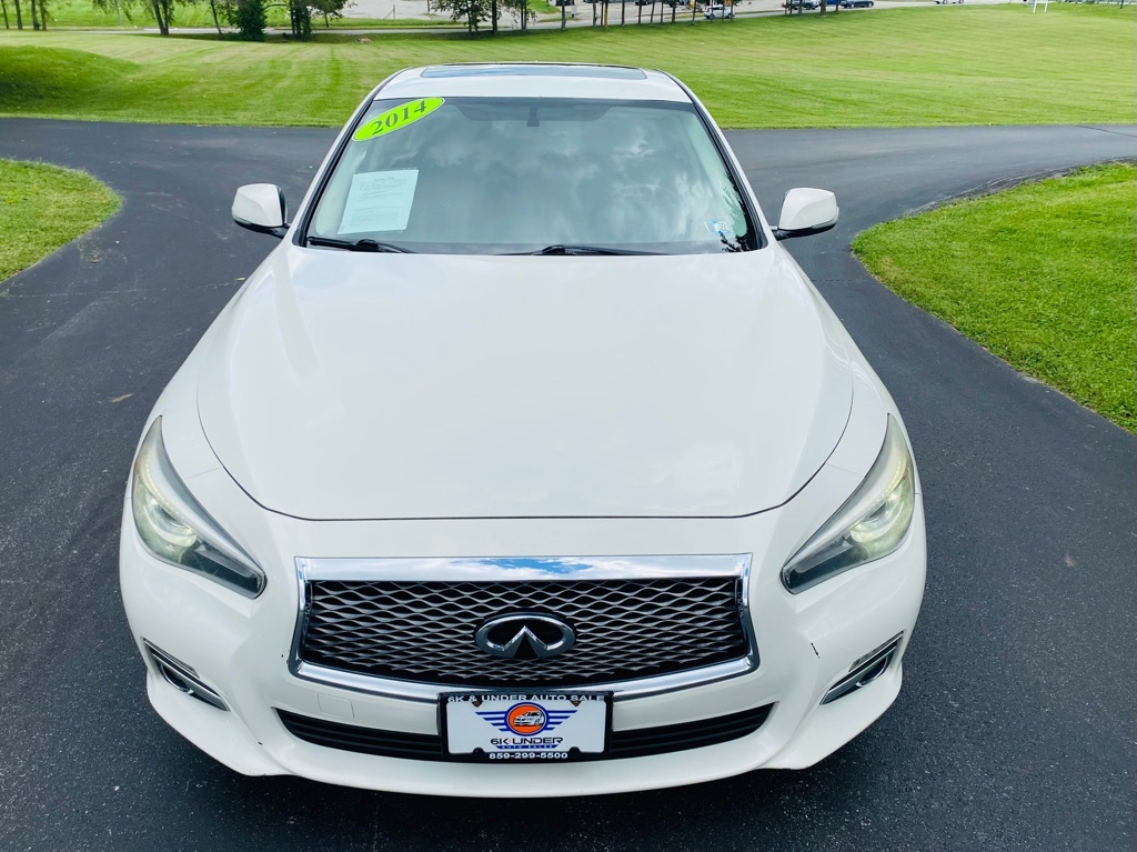 Photo 2 of this INFINITI Q50