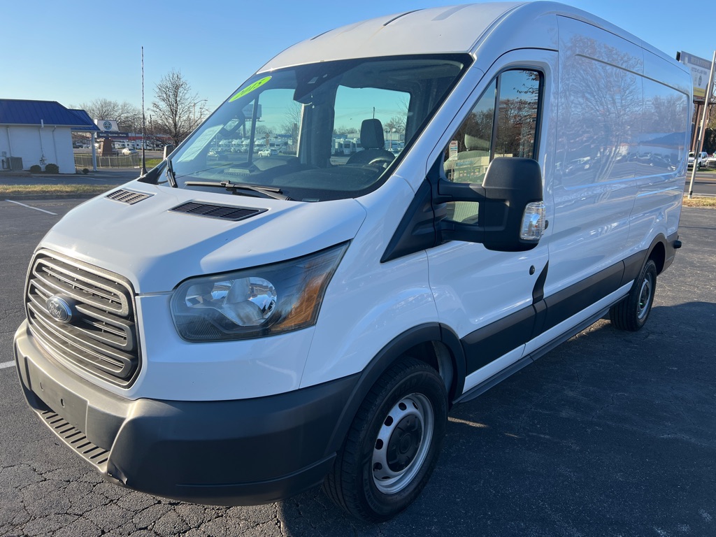 Photo 3 of this FORD TRANSIT