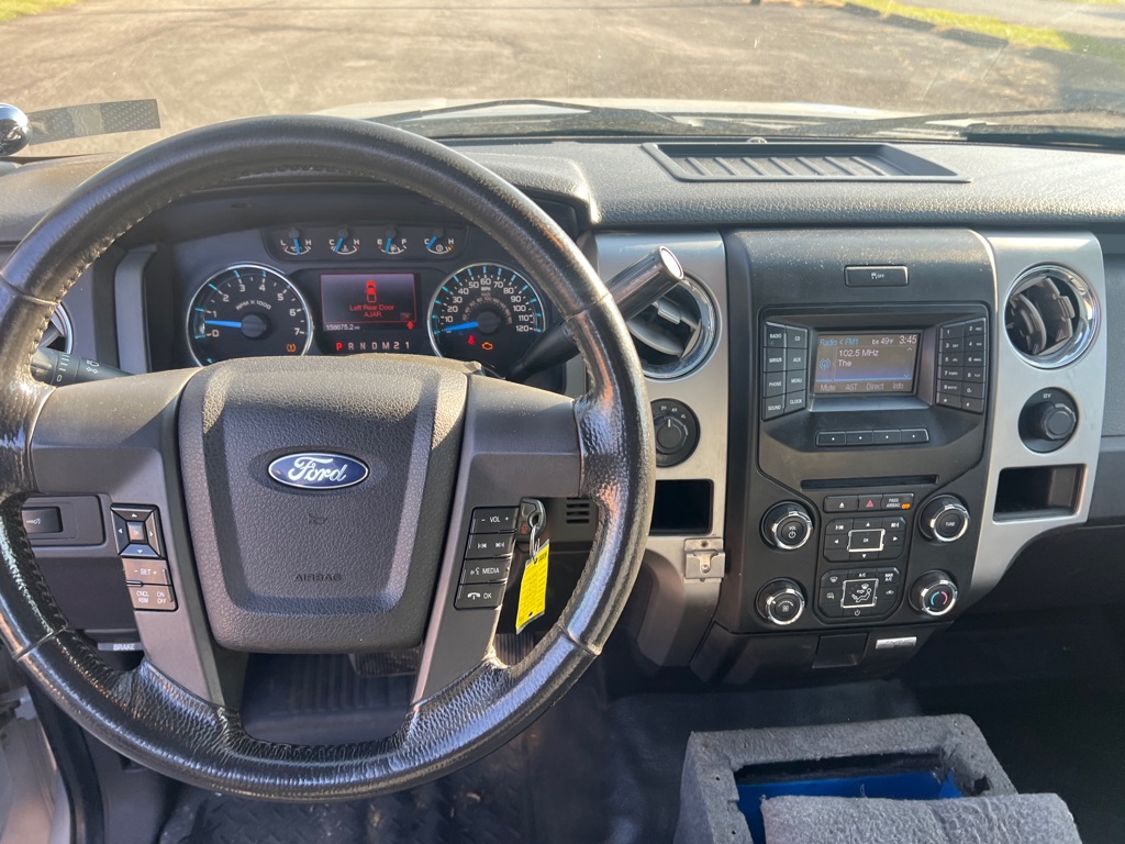 Photo 17 of this FORD F150