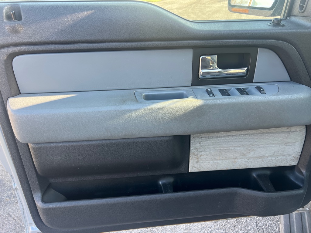 Photo 15 of this FORD F150