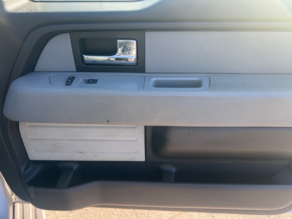 Photo 10 of this FORD F150